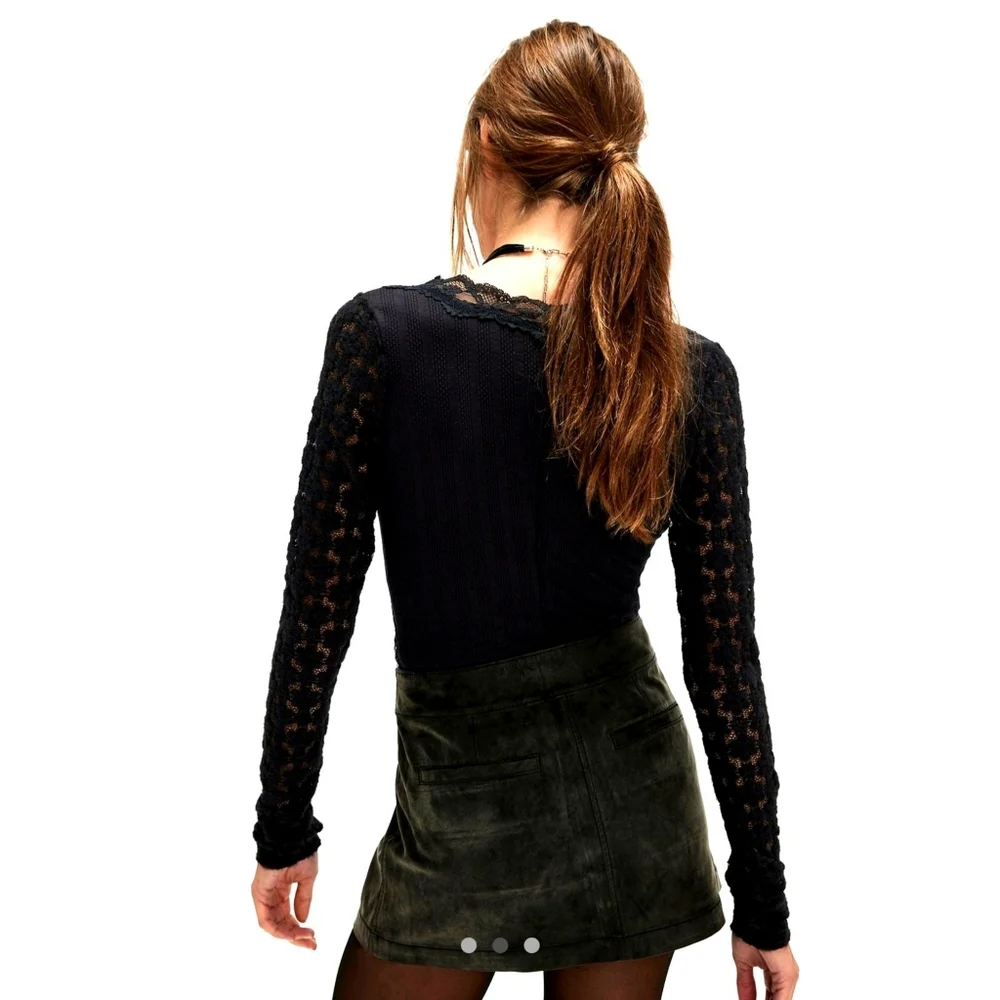 Free People button front